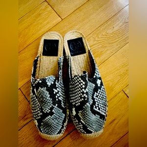 Tory Burch shous new size 6